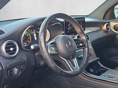 Used 2021 Mercedes-Benz GLC 300 image 9