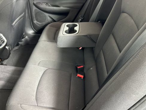 Used 2019 Chevrolet Malibu LT FWD image 17