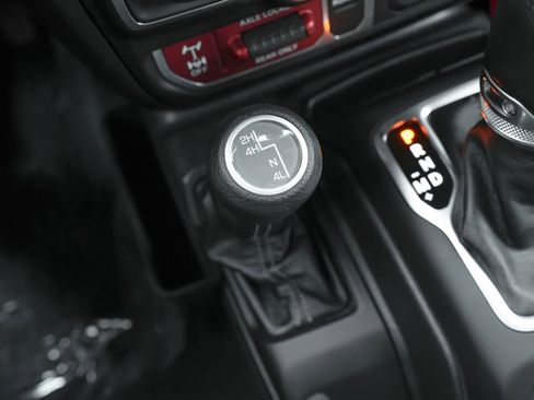 Used 2024 Jeep Wrangler Willys image 20