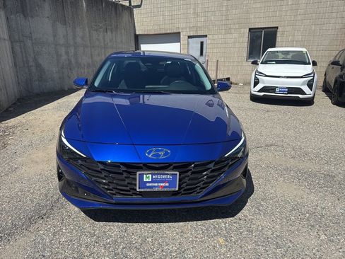 Certified 2023 Hyundai Elantra Limited FWD image 9