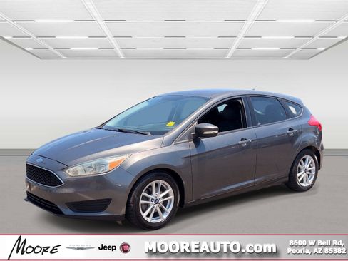 Used 2016 Ford Focus SE FWD image 1