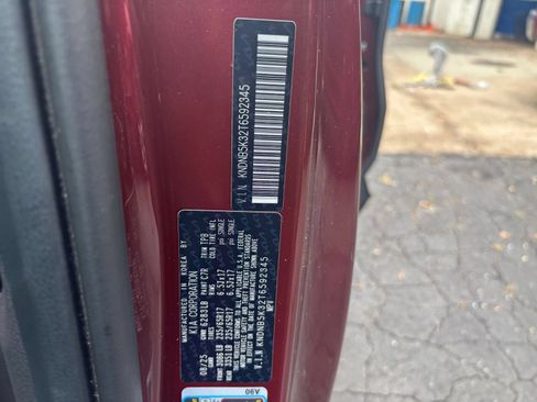 Used 2026 Kia Carnival FWD image 29