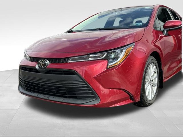 Used 2024 Toyota Corolla LE w/ LE Convenience Package FWD image 9