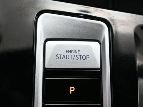 Used 2024 Volkswagen Atlas Cross Sport SEL R-Line AWD/4WD image 26