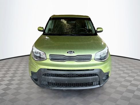 Used 2017 Kia Soul FWD image 2