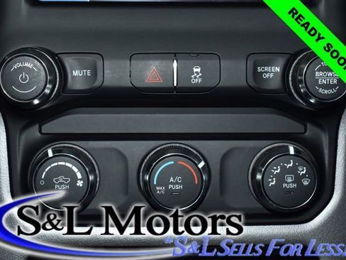 Used 2024 RAM 2500 Big Horn image 18