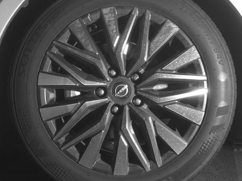 Used 2025 Nissan Altima 2.5 SV image 12