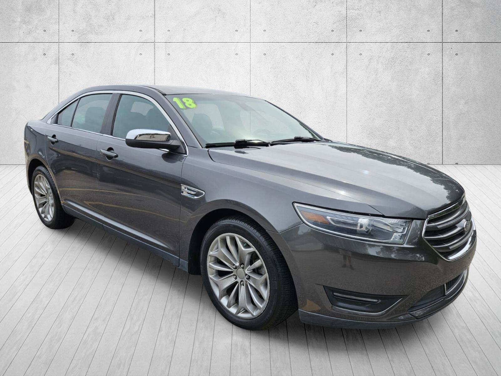 Used 2018 Ford Taurus Limited FWD image 1