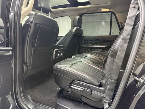 Used 2019 Ford Expedition Max Platinum image 27
