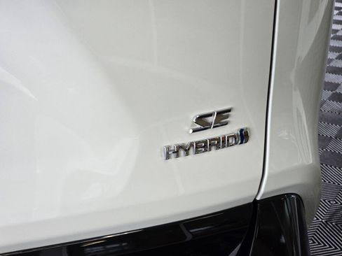 Used 2022 Toyota RAV4 SE w/ Convenience Package AWD/4WD image 14