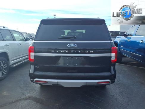 Used 2024 Ford Expedition XLT image 3