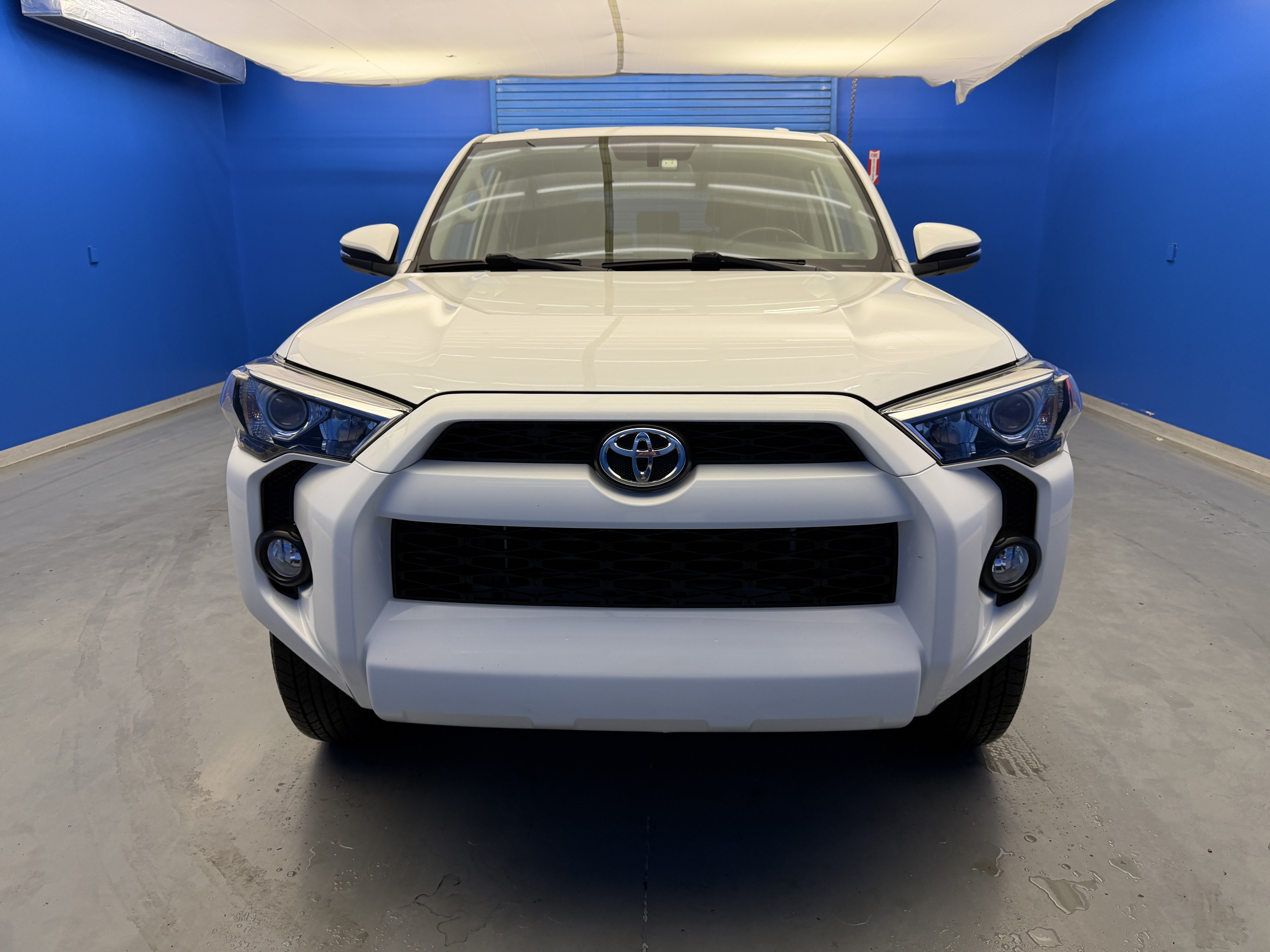 Used 2018 Toyota 4Runner SR5 Premium AWD/4WD image 3
