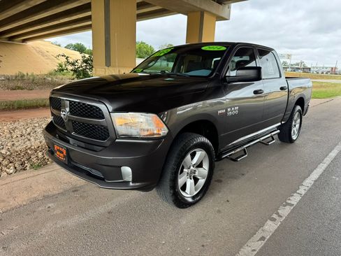Used 2014 RAM 1500 Express AWD/4WD image 7