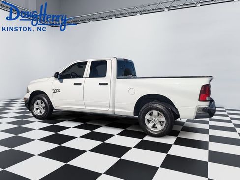 Used 2024 RAM 1500 Classic SLT AWD/4WD image 3