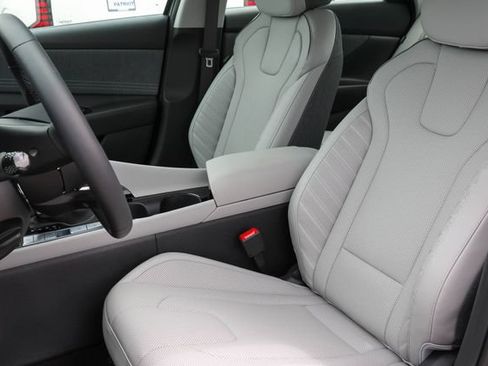 New 2026 Hyundai Elantra Limited FWD image 11