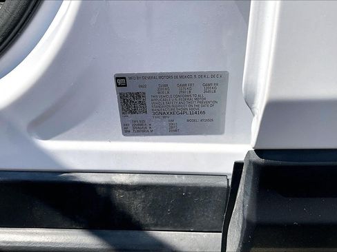 Used 2023 Chevrolet Equinox Premier AWD/4WD image 32