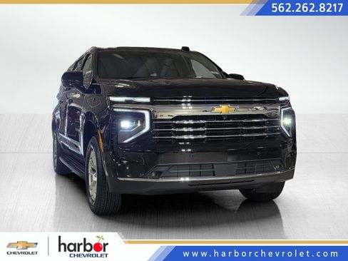 New 2026 Chevrolet Suburban LT image 1