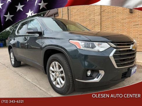 Used 2020 Chevrolet Traverse LT w/ Driver Confidence II Package AWD/4WD image 1