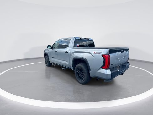 Used 2022 Toyota Tundra SR5 AWD/4WD image 7