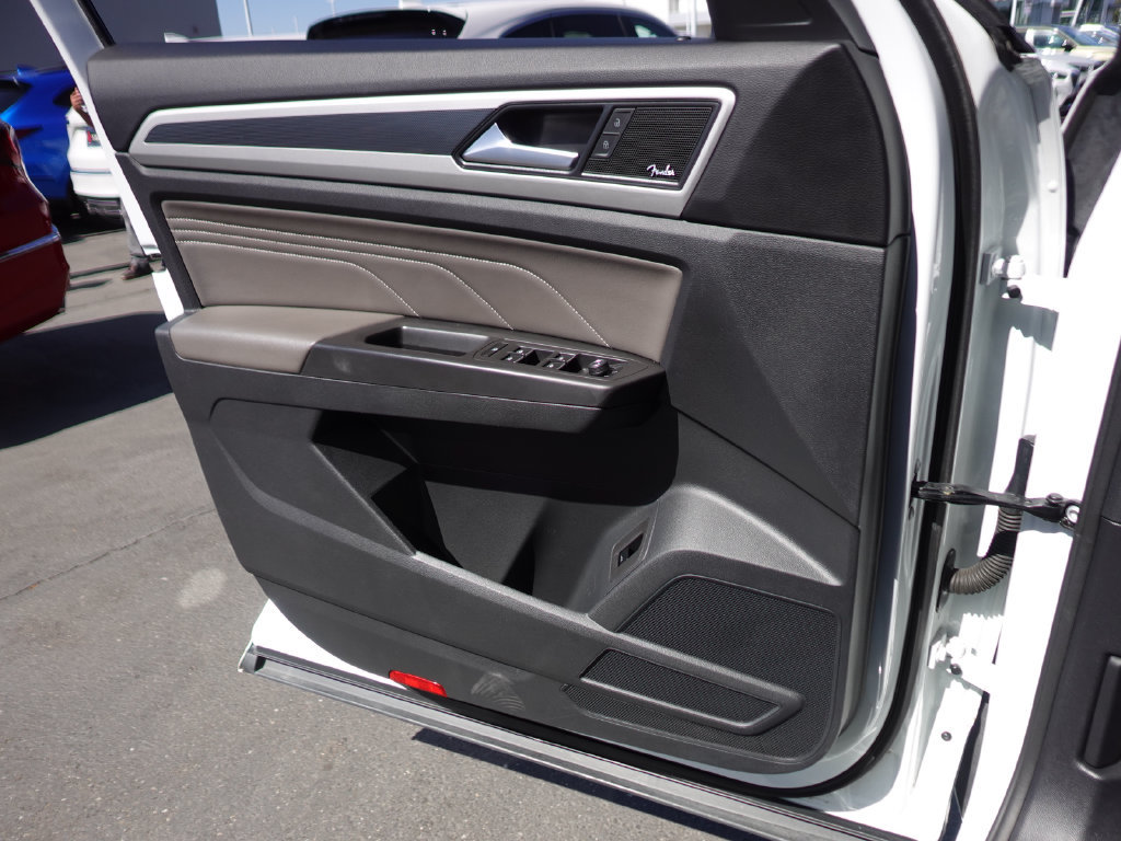 Used 2022 Volkswagen Atlas SEL Premium AWD/4WD image 17