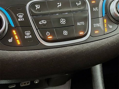Used 2023 Chevrolet Malibu LT w/ Driver Confidence Package image 21