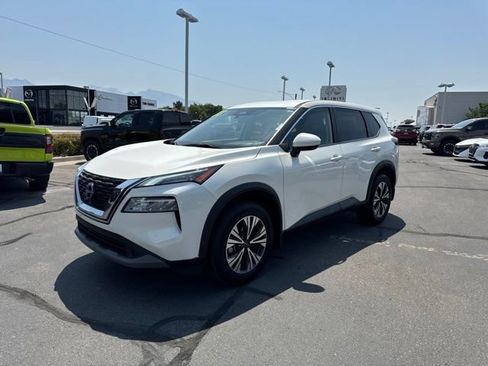 Certified 2023 Nissan Rogue SV AWD/4WD image 3