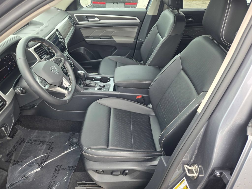Used 2023 Volkswagen Atlas SE w/ Black Wheel Package AWD/4WD image 34