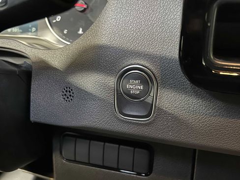 Used 2025 Mercedes-Benz Sprinter 2500 image 24