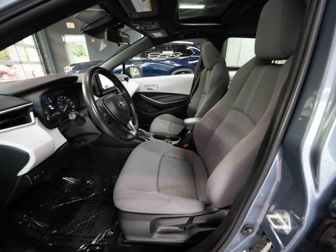 Used 2024 Toyota Corolla SE w/ SE Premium Package FWD image 9