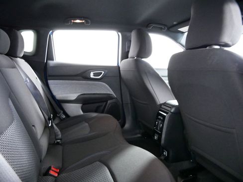 Used 2024 Jeep Compass Sport image 22