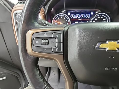 Used 2021 Chevrolet Silverado 1500 High Country w/ Technology Package image 27