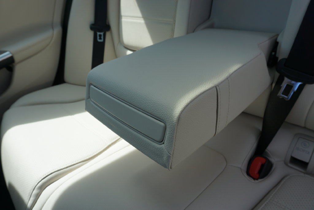 Used 2025 Mercedes-Benz C 300 4MATIC Sedan image 49