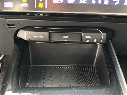 Used 2024 Kia Niro Wind w/ Wind Preserve Package FWD image 21
