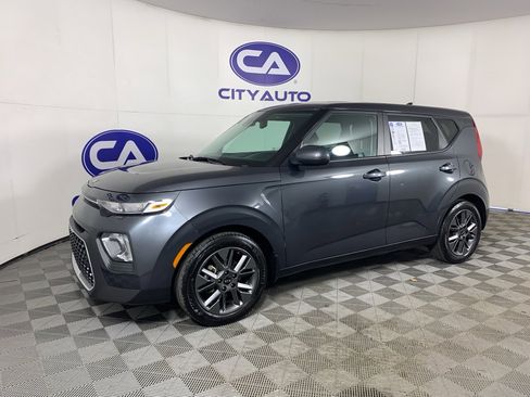 Used 2021 Kia Soul S image 7