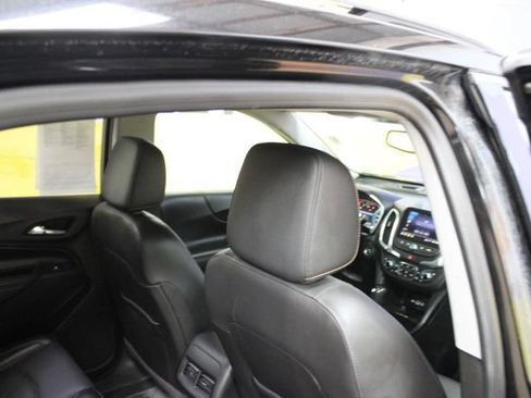Used 2020 Chevrolet Equinox Premier AWD/4WD image 10