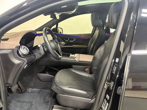 Certified 2023 Mercedes-Benz EQS 580 4MATIC SUV w/ Pinnacle Trim Package image 8