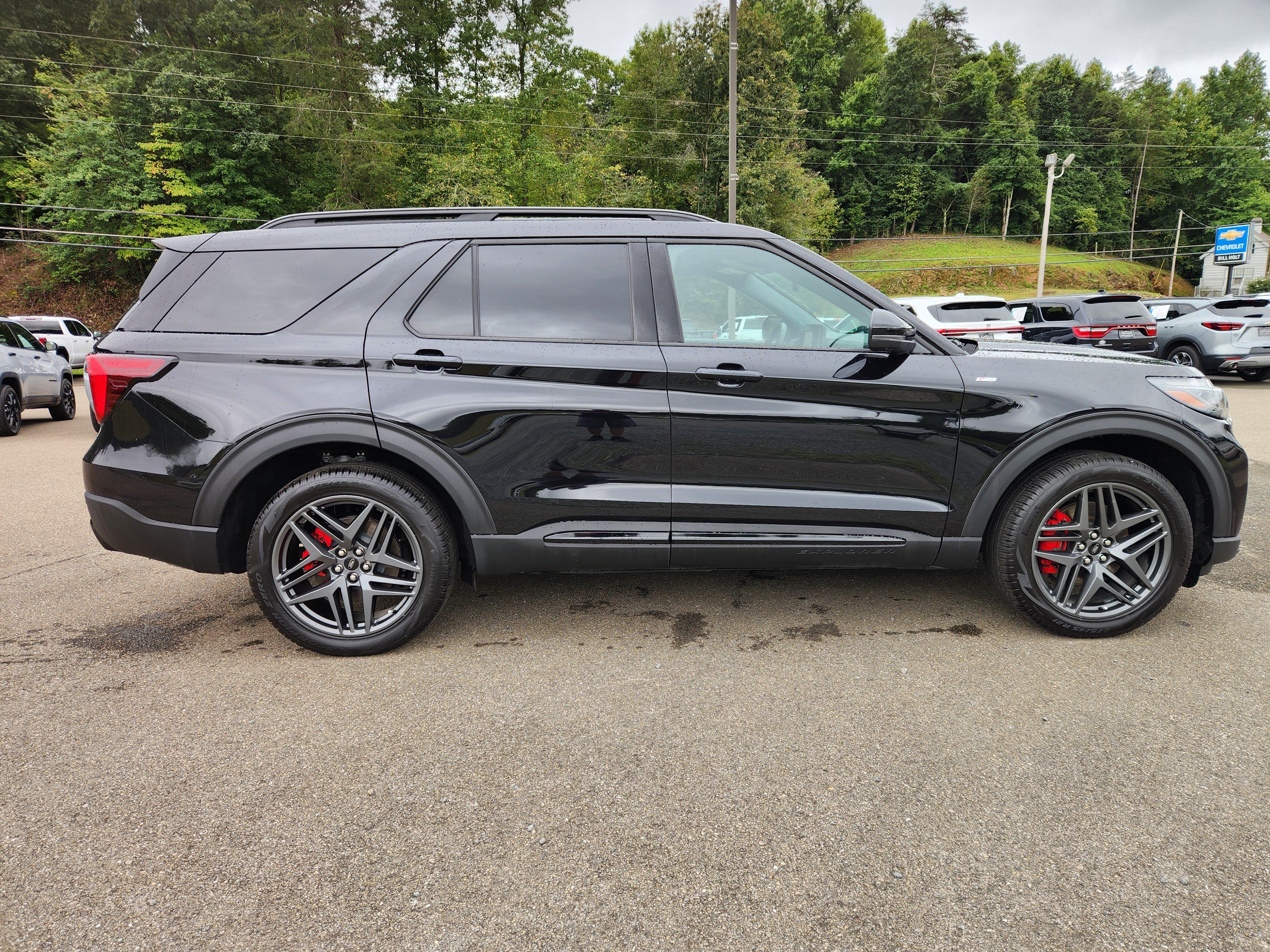Used 2025 Ford Explorer ST-Line w/ Premium Package AWD/4WD image 15