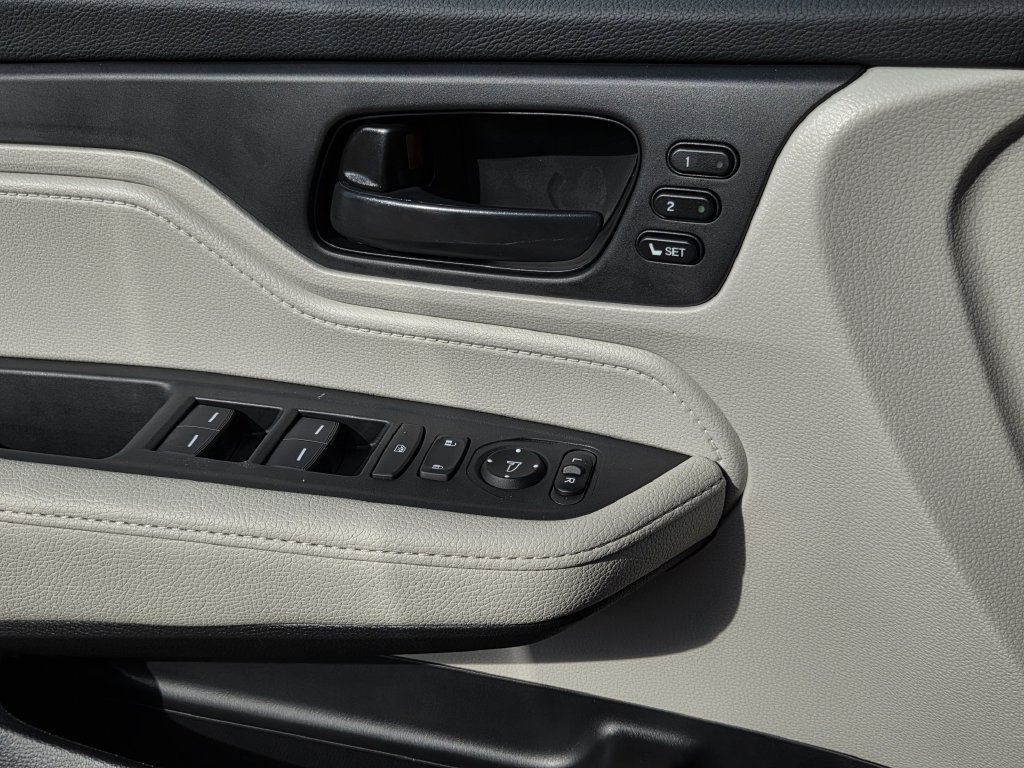 New 2027 Honda Odyssey EX-L image 17