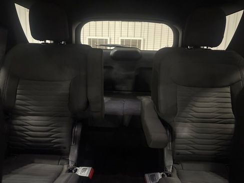 Used 2020 Ford Explorer XLT image 22