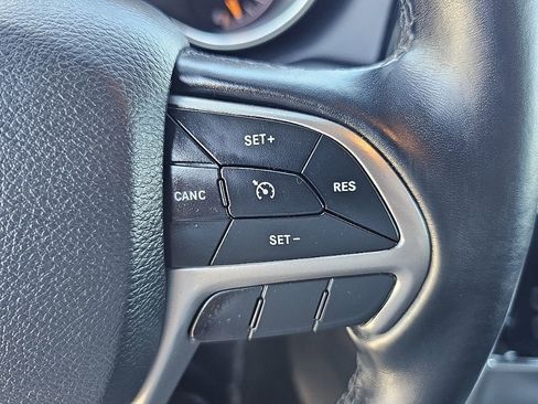 Used 2021 Jeep Grand Cherokee Limited image 35