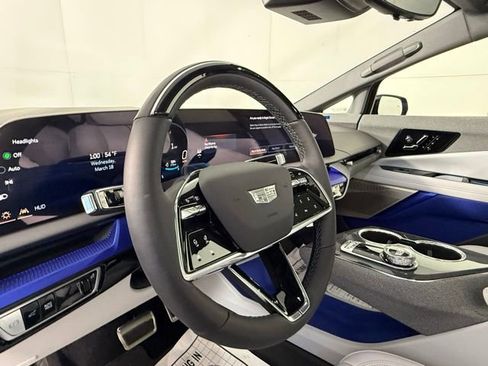 New 2026 Cadillac Optiq Luxury 2 AWD/4WD image 15