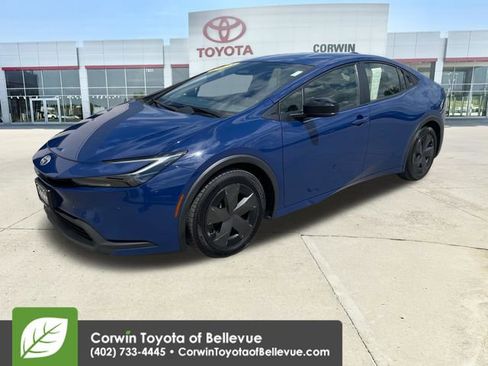 Used 2023 Toyota Prius LE FWD image 7