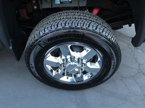 Used 2015 GMC Sierra 3500 Denali w/ Duramax Plus Package AWD/4WD image 13