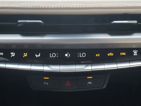 Used 2024 Cadillac XT4 Luxury image 17