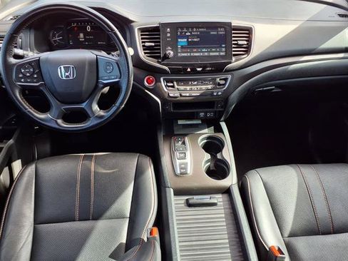 Used 2023 Honda Passport TrailSport image 4