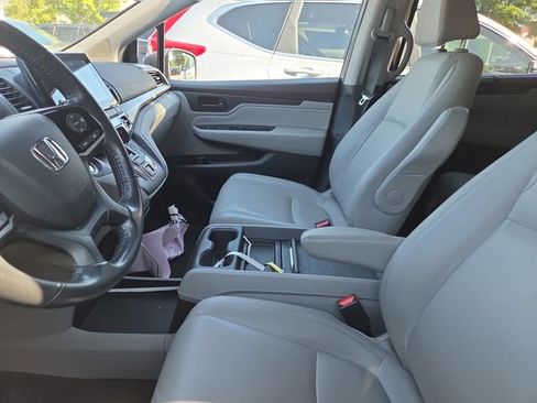 Used 2018 Honda Odyssey Touring image 9