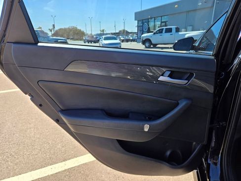 Used 2019 Hyundai Sonata Limited image 38