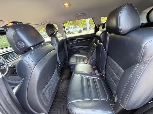 Used 2017 Kia Sorento EX AWD/4WD image 35