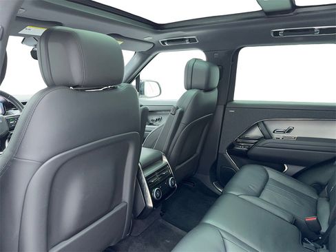 Used 2024 Land Rover Range Rover Sport Dynamic SE image 42