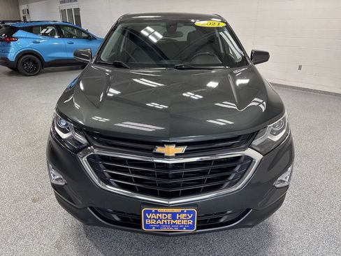 Used 2021 Chevrolet Equinox LT FWD image 2